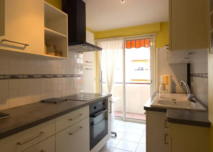 Center - 4 People - Garage Antibes